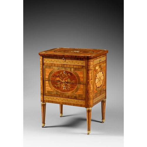 An Important Royal Piedmontese Centre-Table en Commode